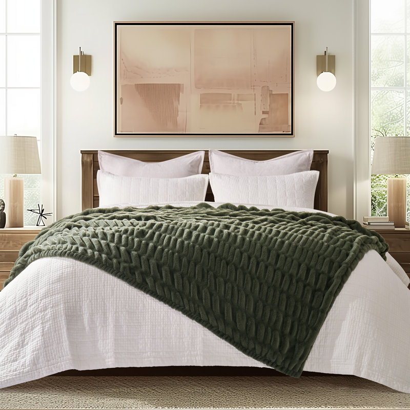 Jeté en fausse fourrure Ruched Bubble, Vert Loden, L 50 po x L 60 po