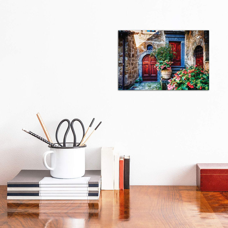 «Classic House Entrance in Umbria» - Impression, H 18 po x l 26 po x P 1,5 po, Toile tendue