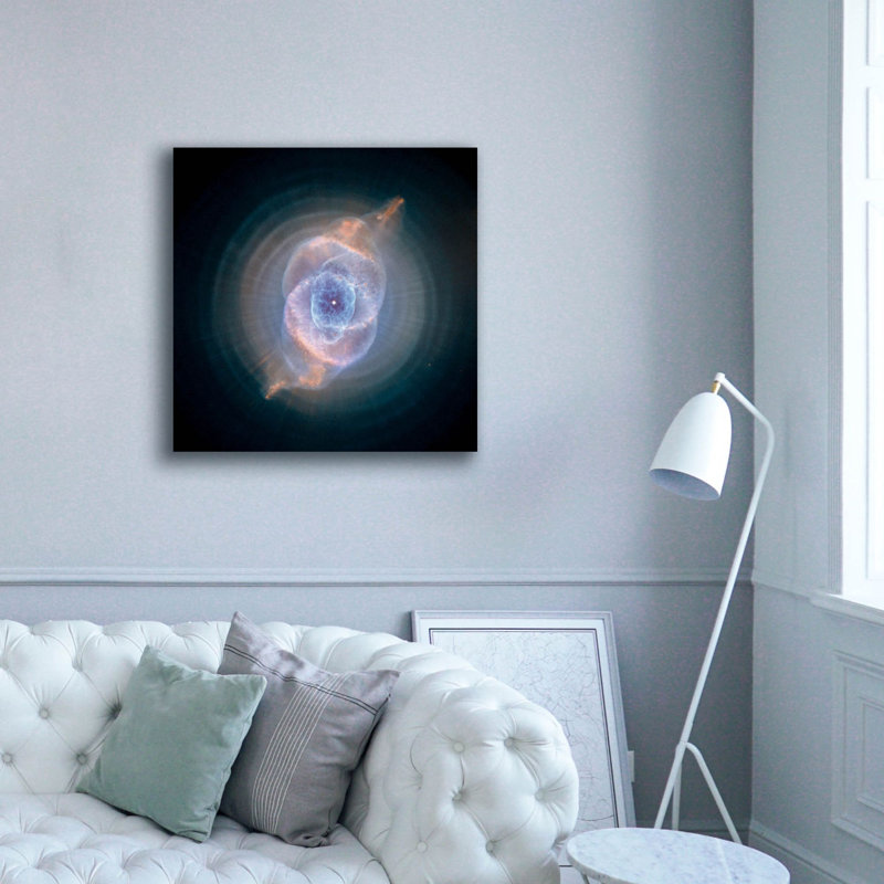 Art mural sur toile Epic Graffiti «Cat's Eye Nebula» par la NASA Hubble Space Telescope, 37 po x 37 po, H 37 po x l 37 po