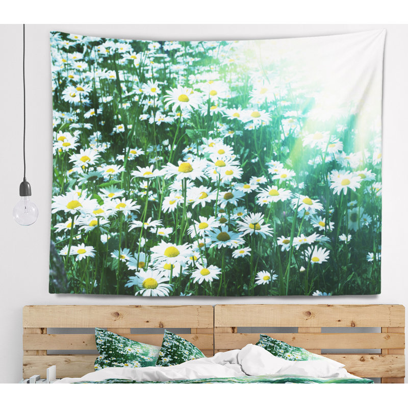 Jardin floral ensoleillé avec tapisserie mignonne et fleurs blanches, H 32 po x l 39 po
