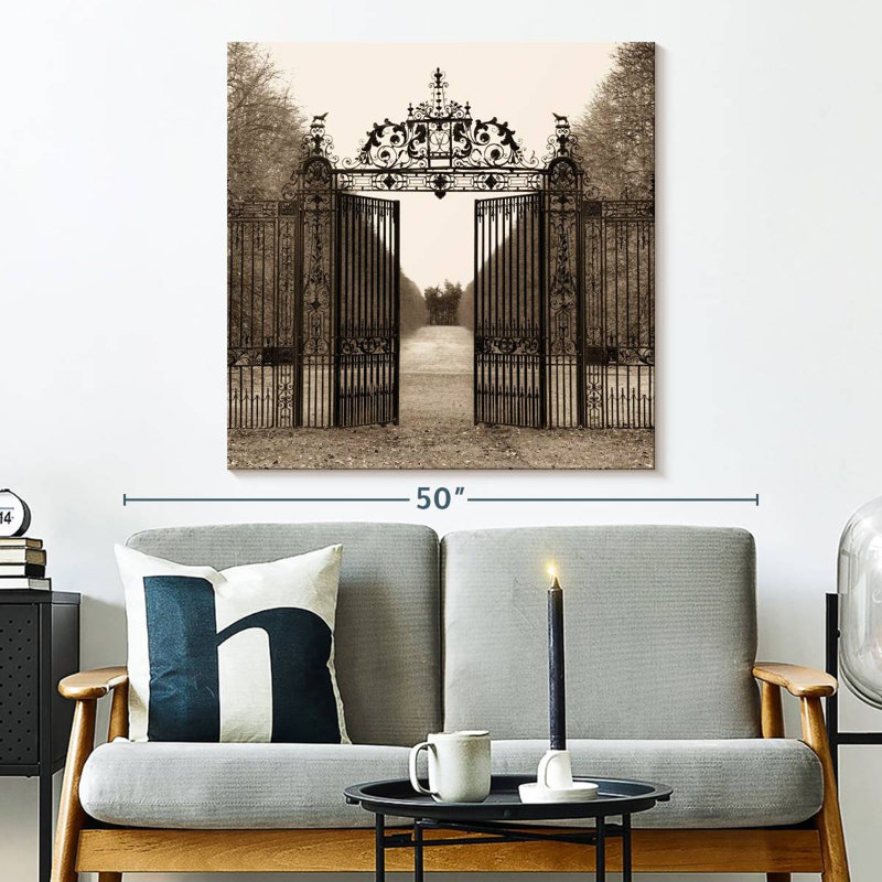 Lilie Hampton Gate, 33" H x 33" W