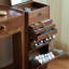 Armoire à bijoux rectangulaire en bois manufacturé brun noisette
