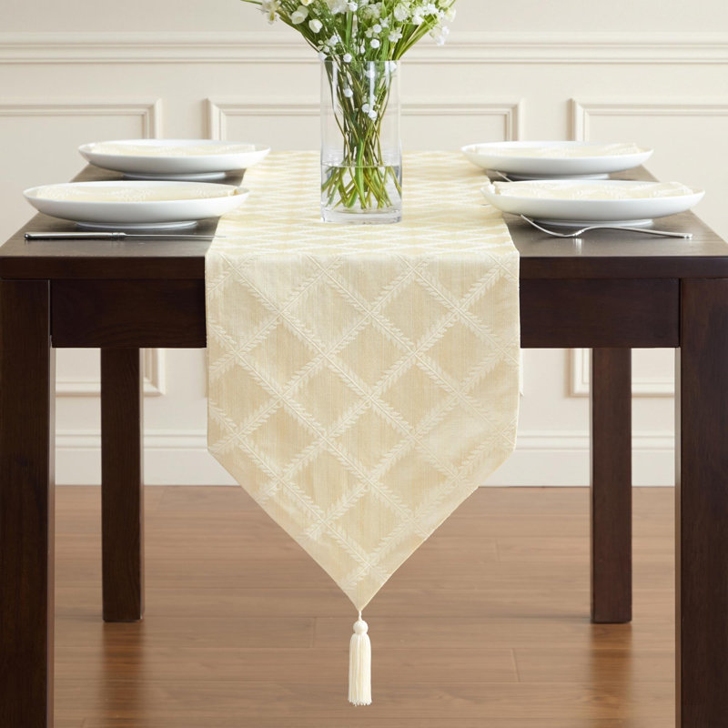 Lenox Laurel Leaf Runner, Ivory
