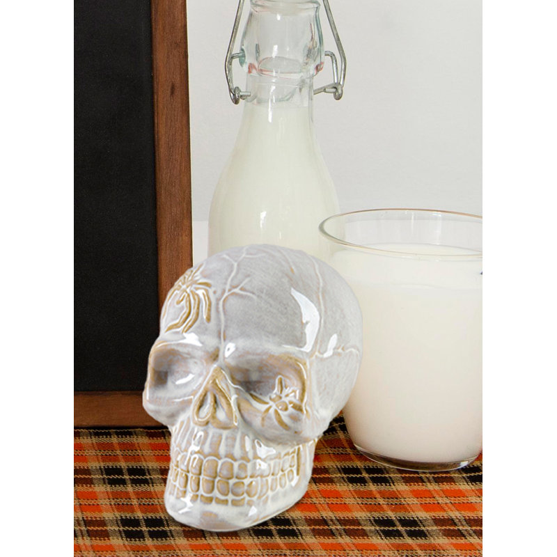 Crâne en porcelaine The Holiday Aisle®, H 5,3 po x l 4,5 po x P 4,5 po, Blanc