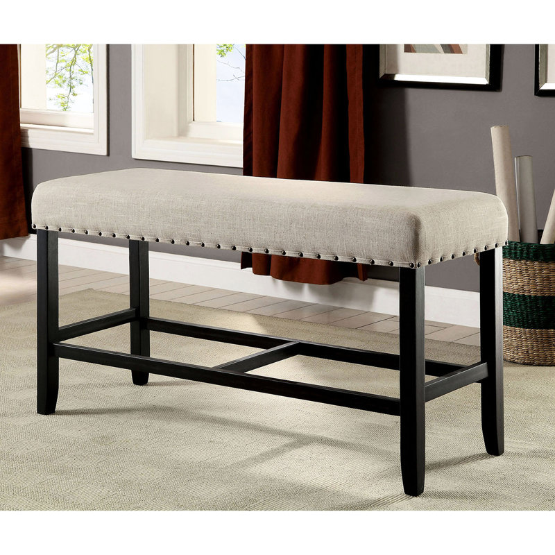 Banc à hauteur de comptoir au design rustique avec revêtement beige et base en bois pour garniture en lin de style repas