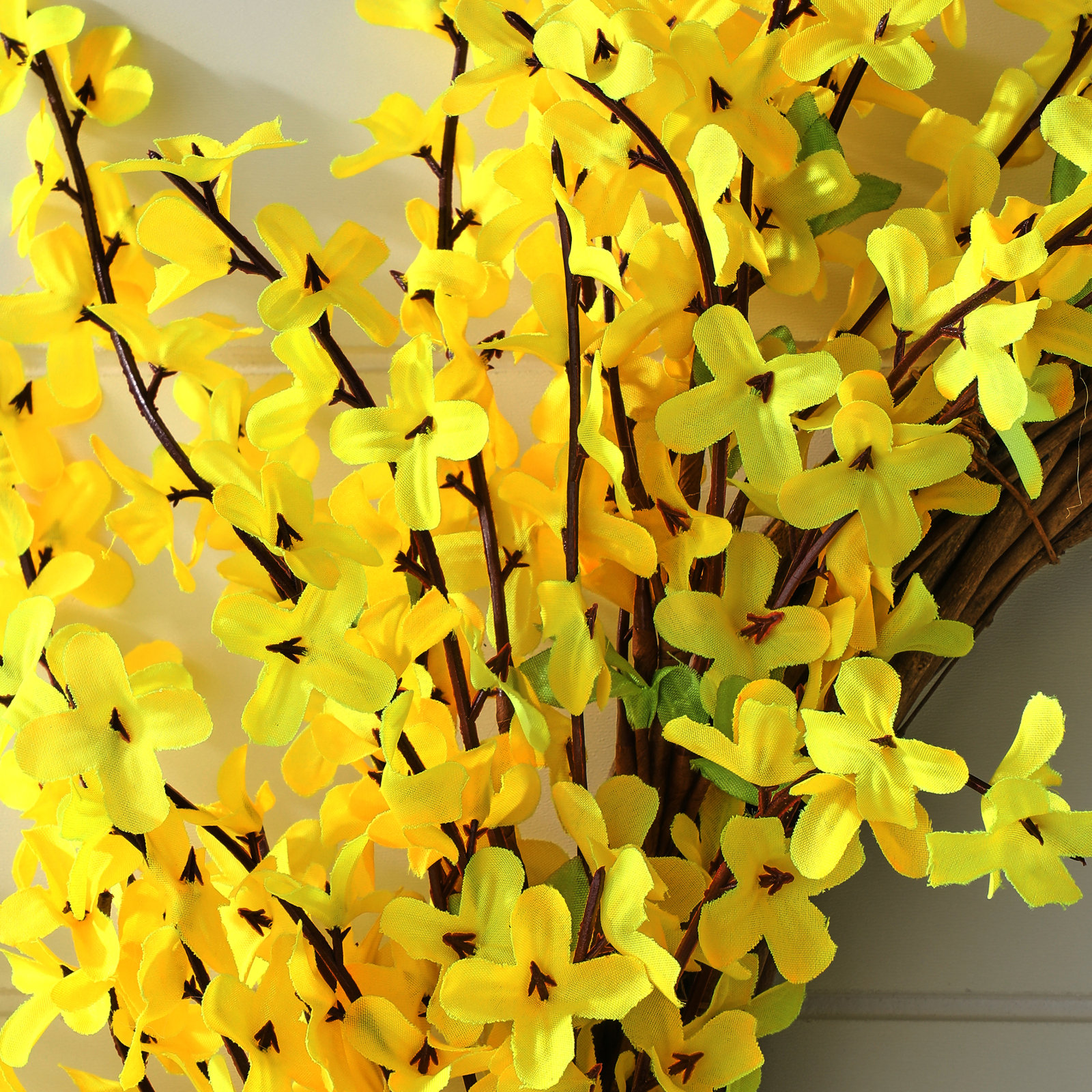 22" Wild Forsythia Wreath