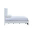 Lit double (matelas non inclus), sommier nécessaire