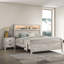 Mobilier de chambre à coucher 3 pièces, très grand lit fini blanc délavé avec 2 tablettes de chevet-294430173
