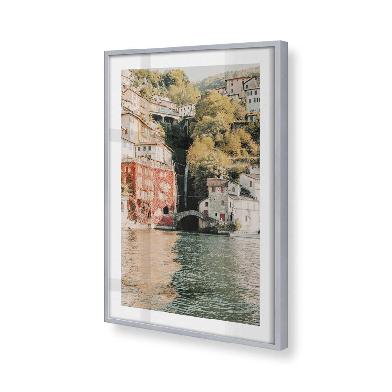 Imprimé Village Reflections, Cadre simple en chrome poli poli, H 11,25 po x l 9,25 po x P 1,25 po