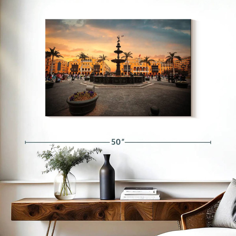 Lima Main Square, 26" H x 39" W