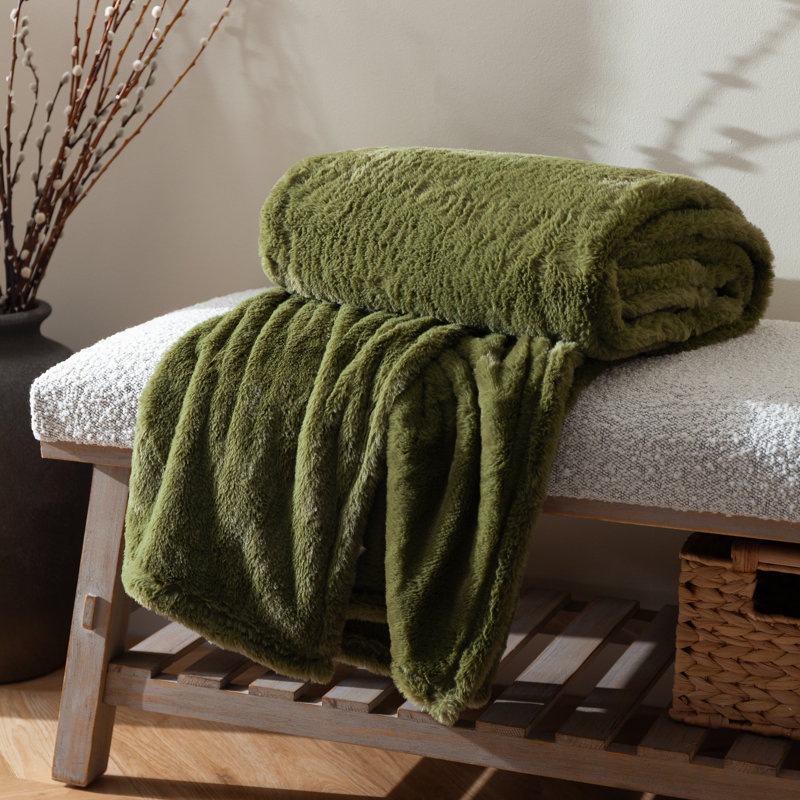 Kallu Throw Machine Woven Throw Blanket, 150cm W x 200cm L, Green