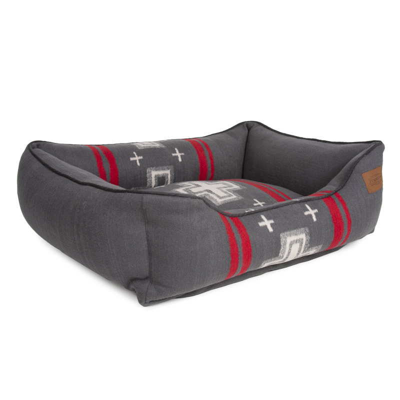 Pendleton San Miguel Kuddler Dog Bed, Large (10" H x 36" W x 27" D)