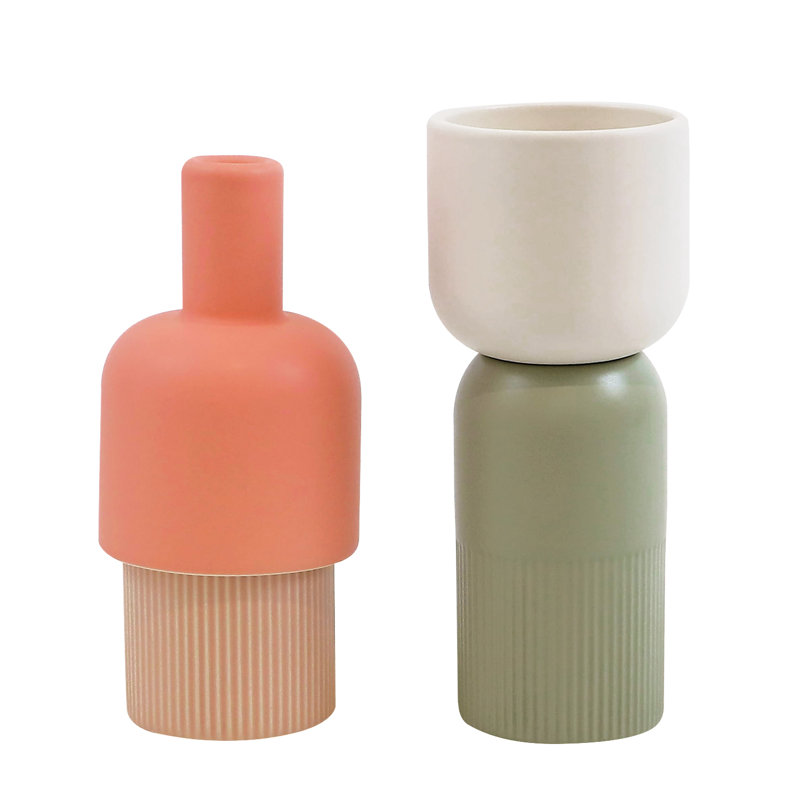 Petit ensemble de vases en céramique