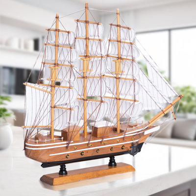 Colefax Marine Majesty Wooden Ship Model With Realistic Sails
