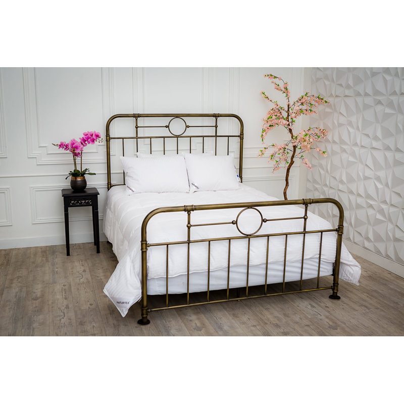 Budapest Goose All Season Down Comforter, Queen