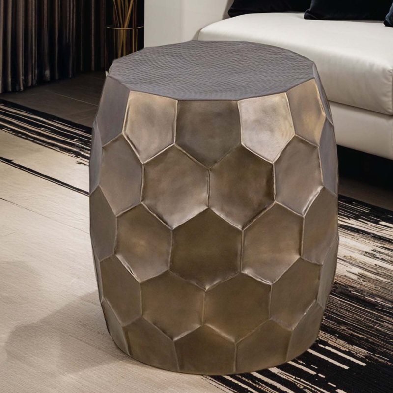 Table de bout et table d'appoint modernes en aluminium de 21 po de hauteur Modern, Doré