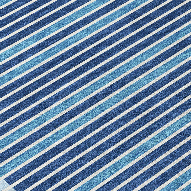 Tapis extérieur lavable rayé bleu ciel et bleu denim 9 pi x 12 pi