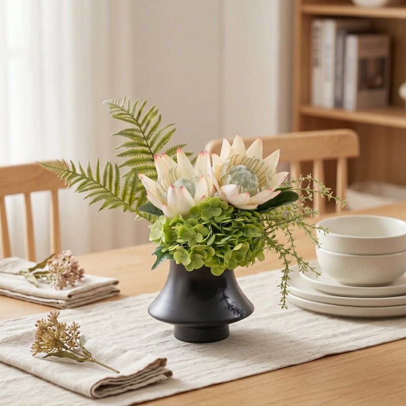 Arrangement organique moderne dans un pot