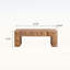 Table basse rustique Ã  motifs gÃ©omÃ©triques en relief avec dÃ©tails sculptÃ©s en 3D