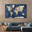 Carte du monde en bois texturé sur toile, ensemble de 3 pièces-690472891