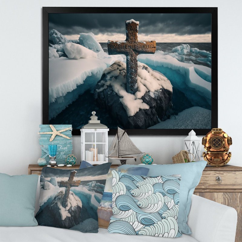 Croix religieuse dans l'océan Arctique I - reproduction sur toile, H 12 po x l 20 po x P 1 po