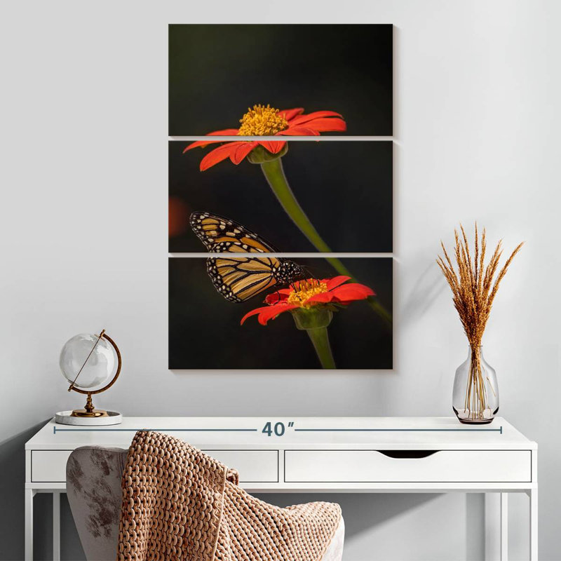 Portrait de papillon Brampt I, H 32 po x l 20 po