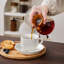 Ensemble de 6 tasses et soucoupes empilables en céramique blanche avec présentoir argenté | Ensemble de service complet pour 6 tasses à café au lait 9 oz-122829690