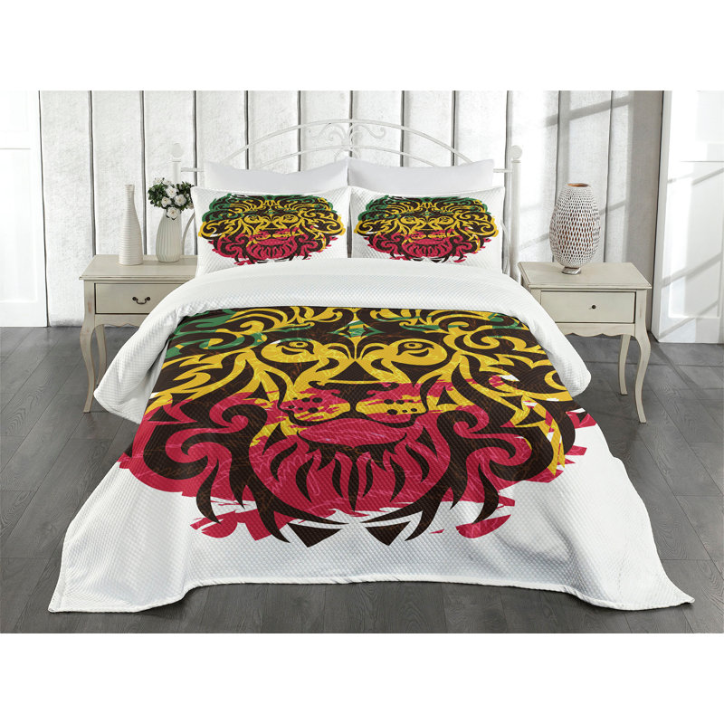 King Size White Quilted Bedspread Set with Lion Design