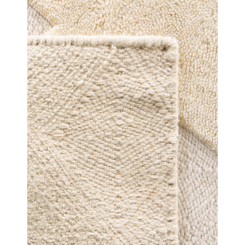 Tapis Priya Alhakim, Rectangle 4 pi 1 po x 6 pi 1 po
