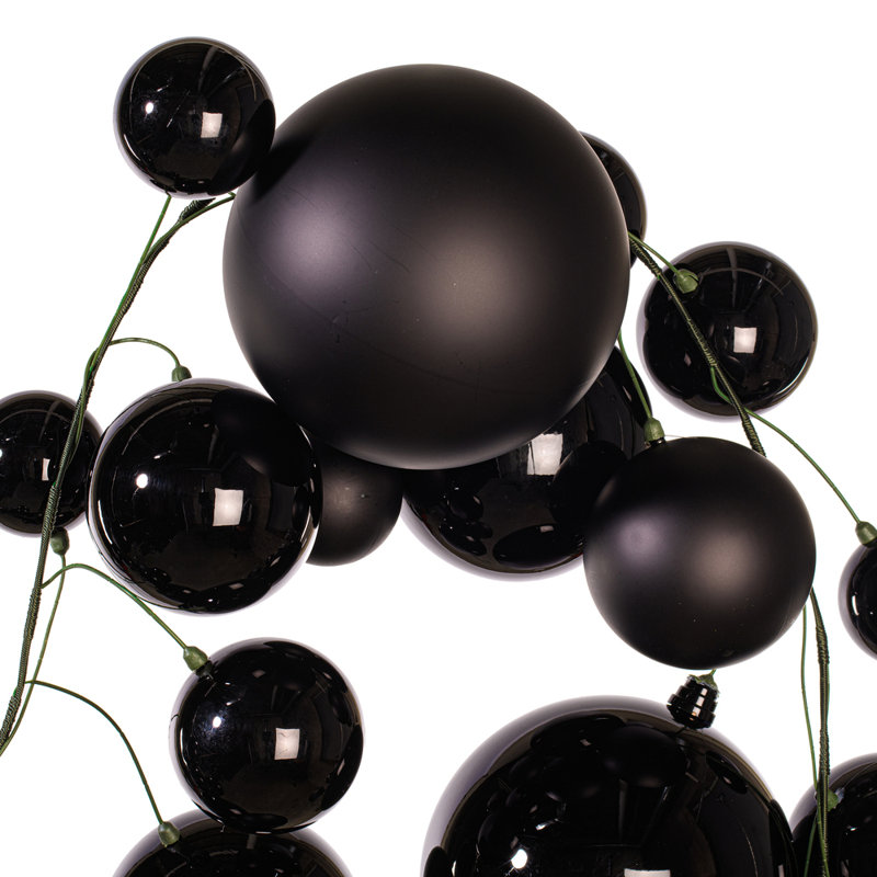 Guirlande Vickerman, Noir
