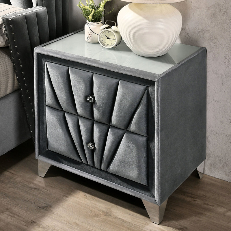 Table de chevet en tissu gris, 2 tiroirs, pieds, acrylique imitation cristal, structure entièrement rembourrée, plateau en verre, velours classique pour accessoires de chambre à coucher, design moderne