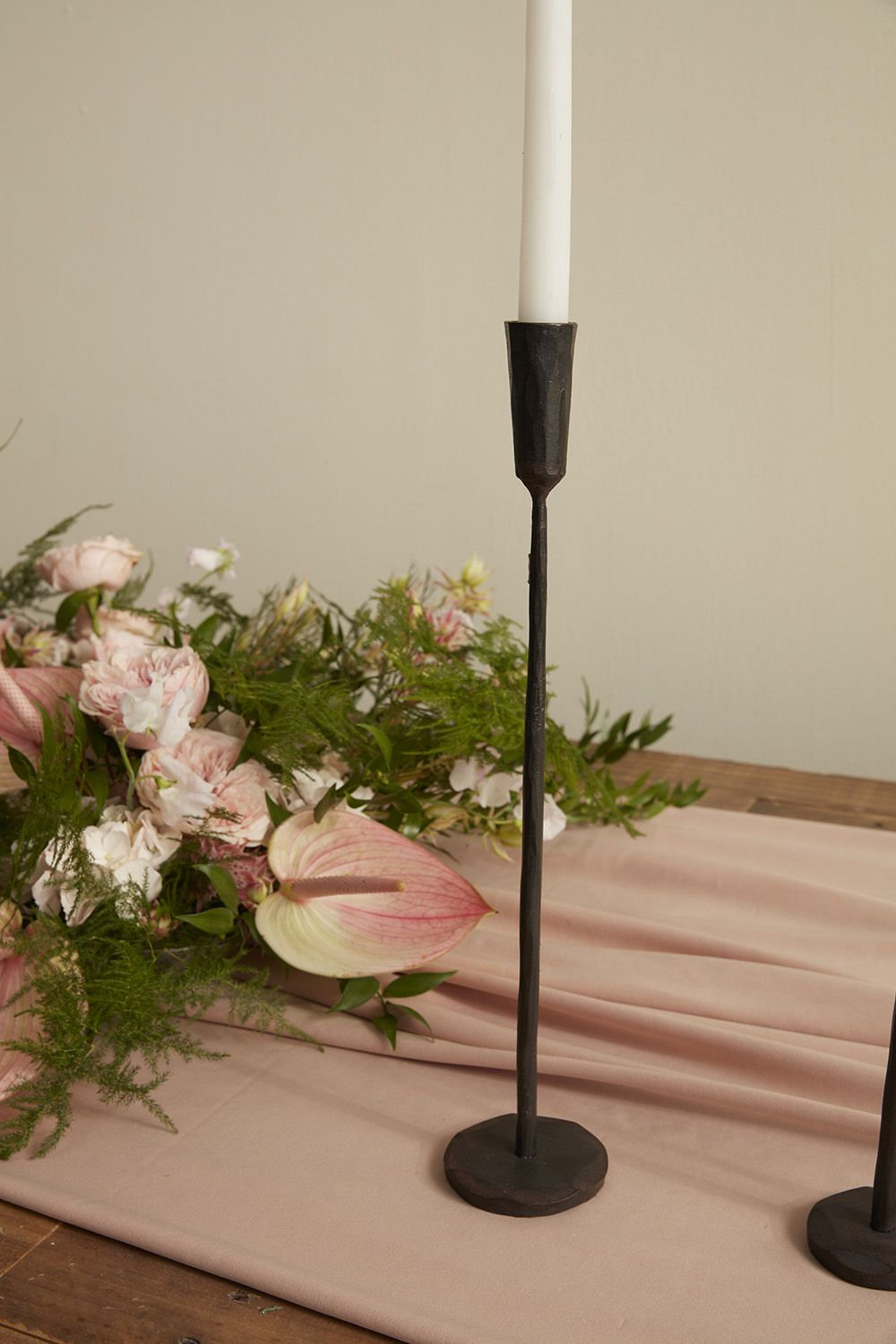 Amoy Metal Candlestick Holder