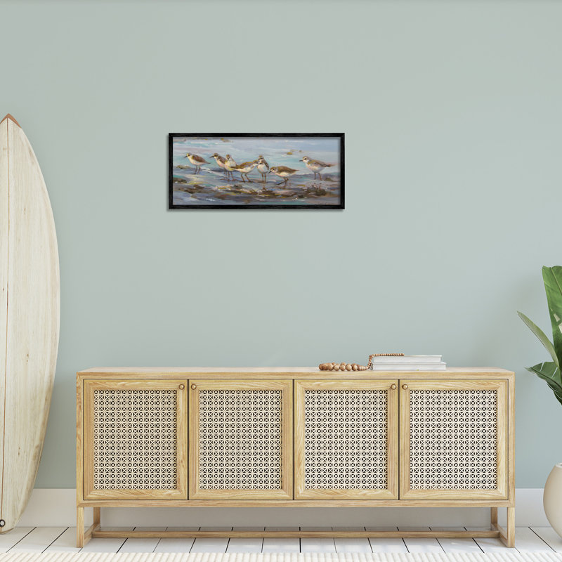 «Sandpiper Flock on Shore», estampe numérique par Sandy Nelson, H 13 po x l 30 po, Giclée encadrée noir minuit