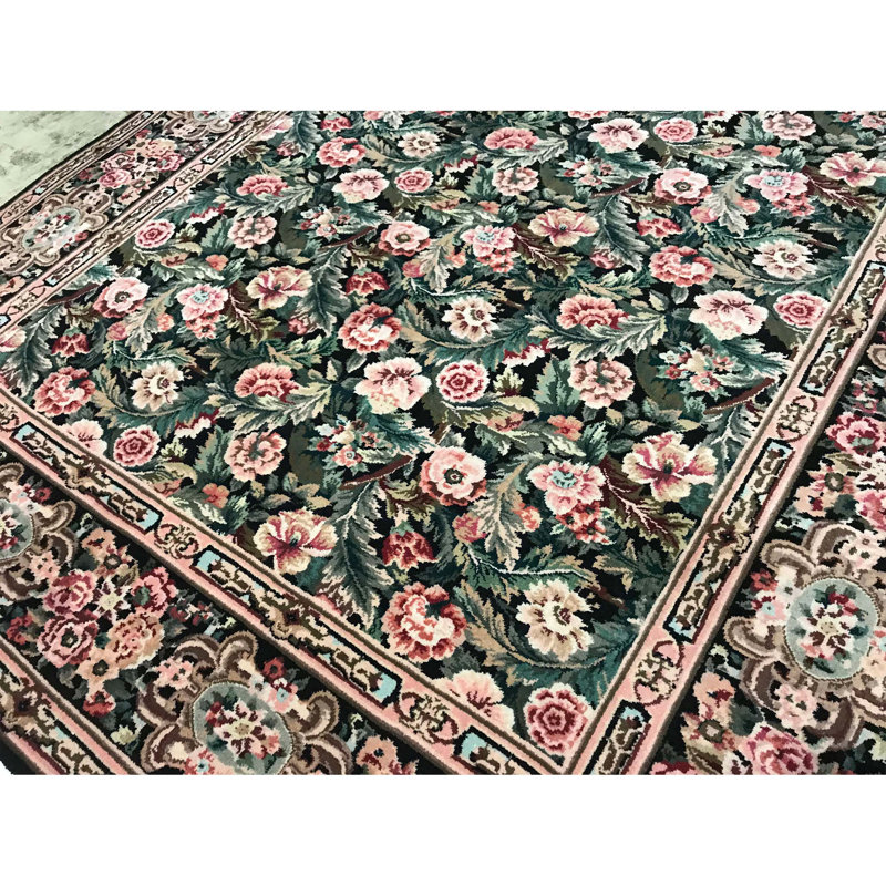 Prince Wool Floral Area Rug