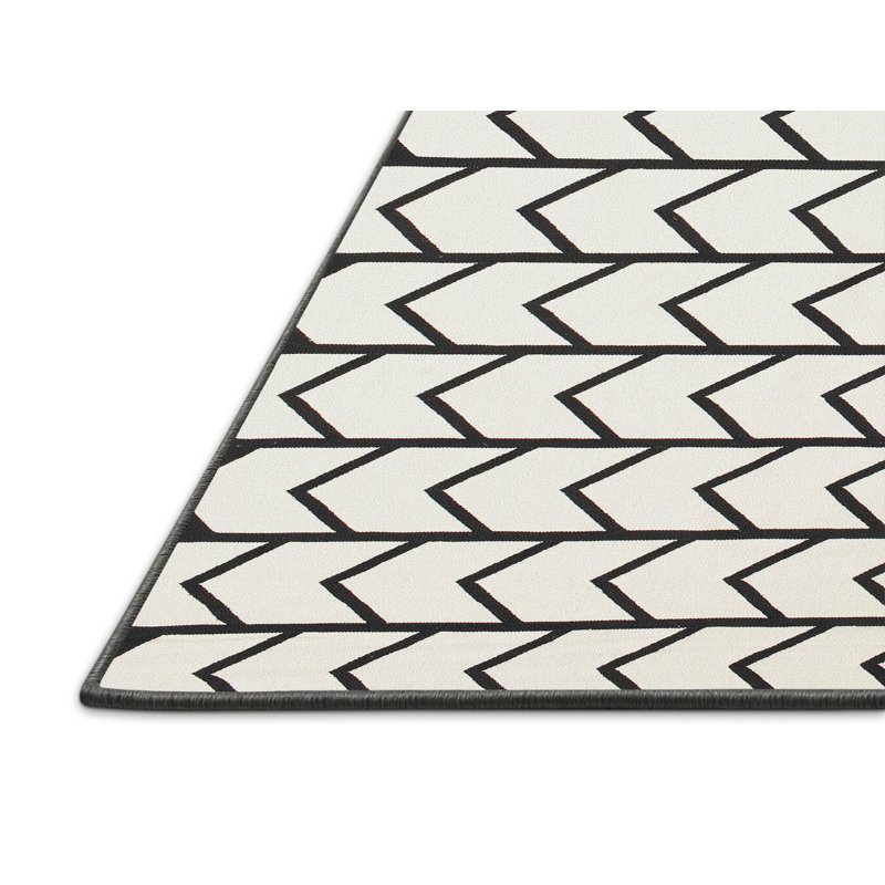 Tapis contemporain blanc / noir, Rectangle 5 pi x 7 pi