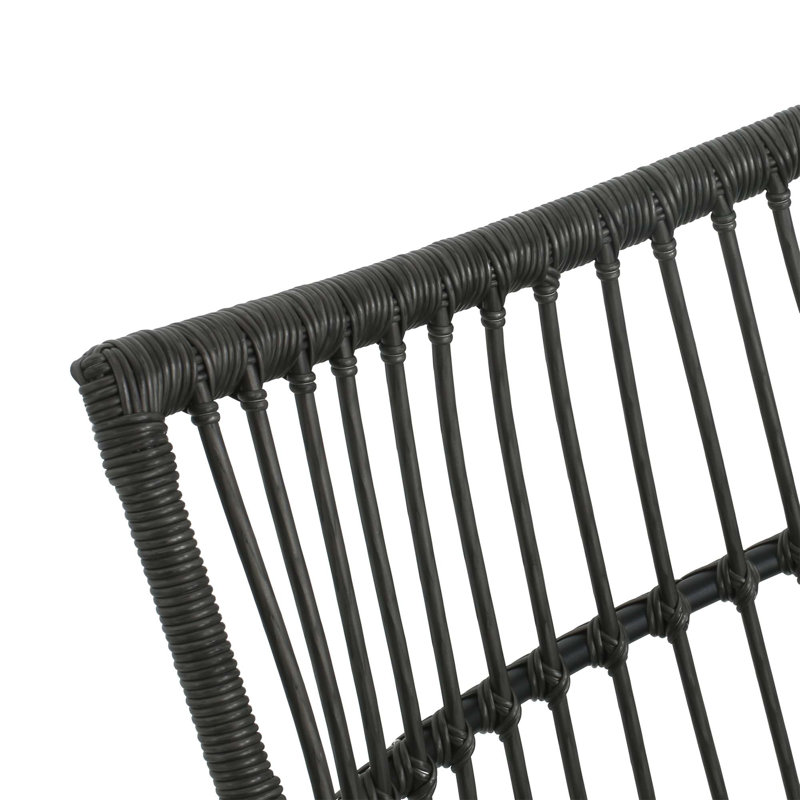 CHAISE ELAINE