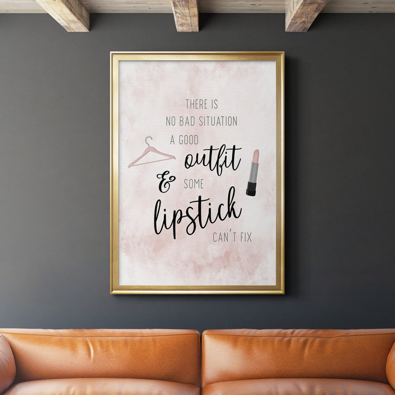 Tenue et rouge à lèvres par - Art textuel sur, Or, H 42,5 po x l 30,5 po x P 1 po