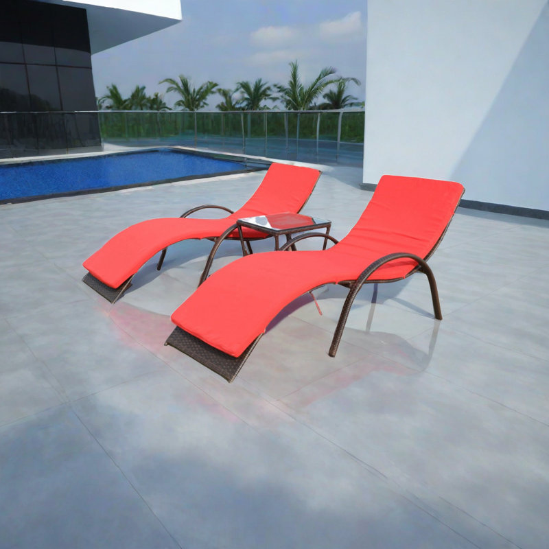 Outdoor Lounger Pool Lounge Beach Patio Outdoor Chaise Lounge Set with Table , Cushion Included