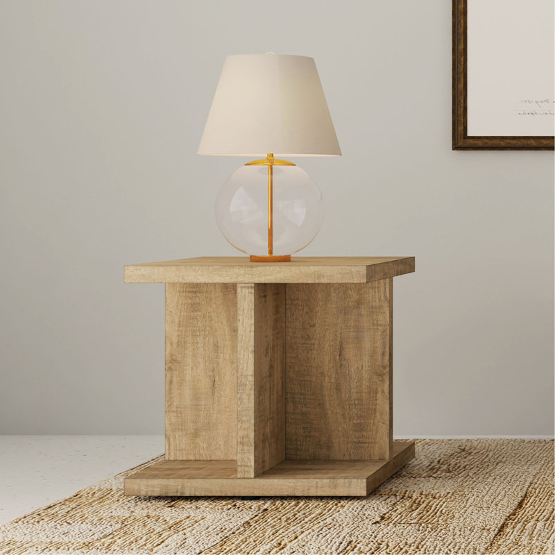 Table d'appoint carrée rustique en bois d'ingénierie couleur manguier, autoportante avec rangement ouvert, idéale pour rafraîchir votre salon ou votre chambre. Hauteur : 58 cm (23 po).