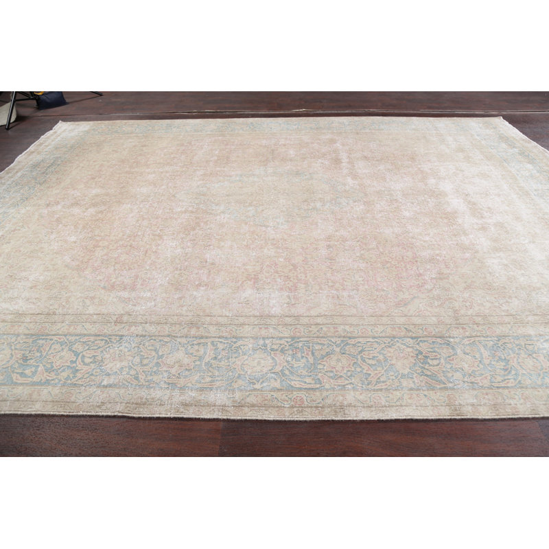Tapis unique en laine noué à la main de style années 1950 de 9 pi 5 po x 12 pi 7 po Alarni