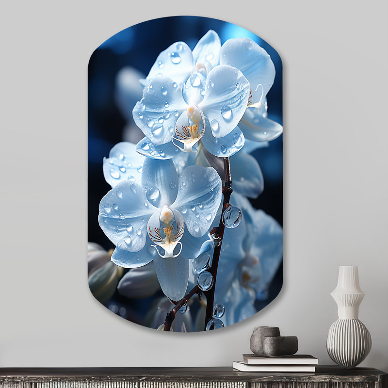 Orchidées nacrées bleues sur fond blanc, H 31 po x l 19 po