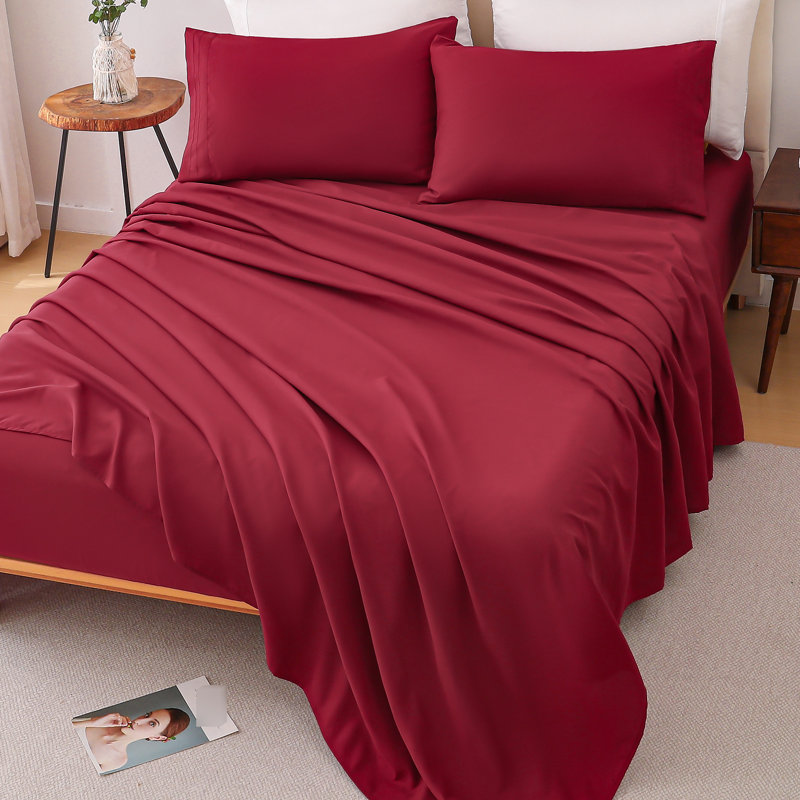 369639465-8CDE Comforter