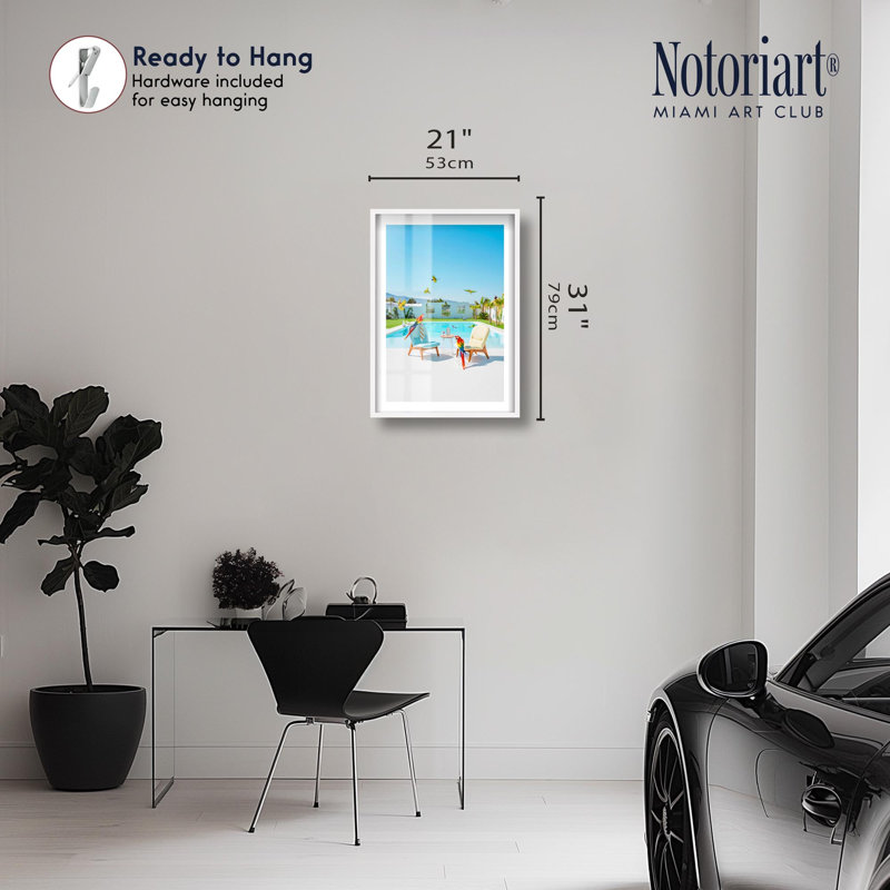 «Parrot Paradise Poolside Shadowbox» par Notoriart, H 31 po x l 21 po, Blanc