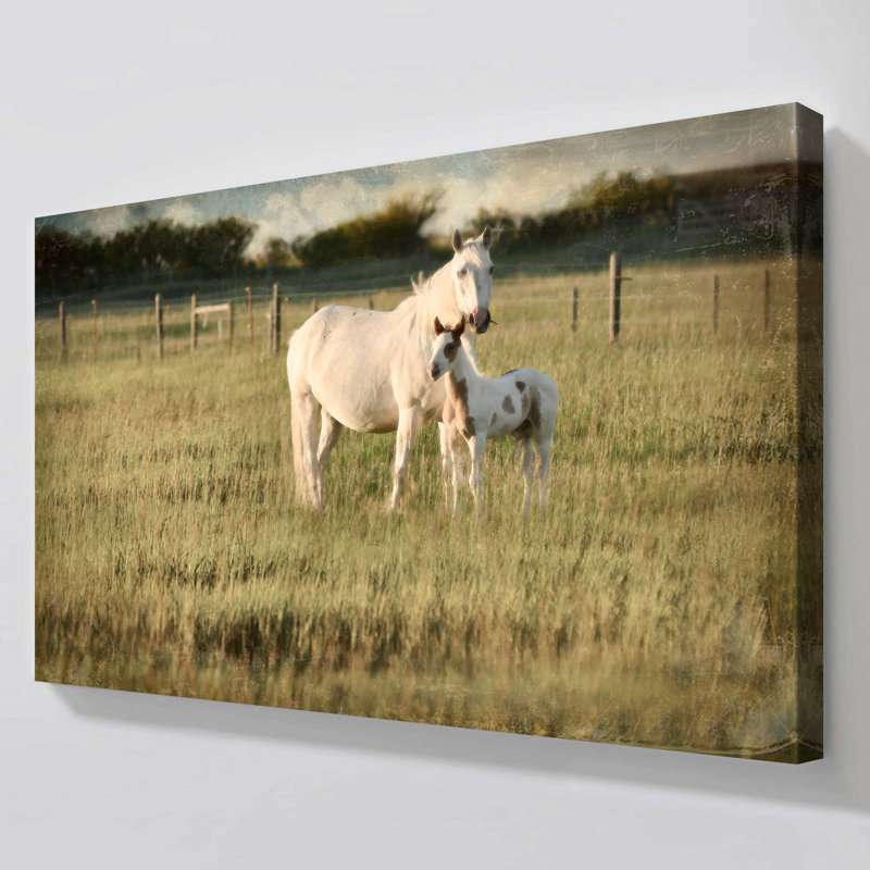 "Jument et poulain" par Rhonda Addison, reproduction sur toile, H 24 po x l 40 po x P 1,5 po