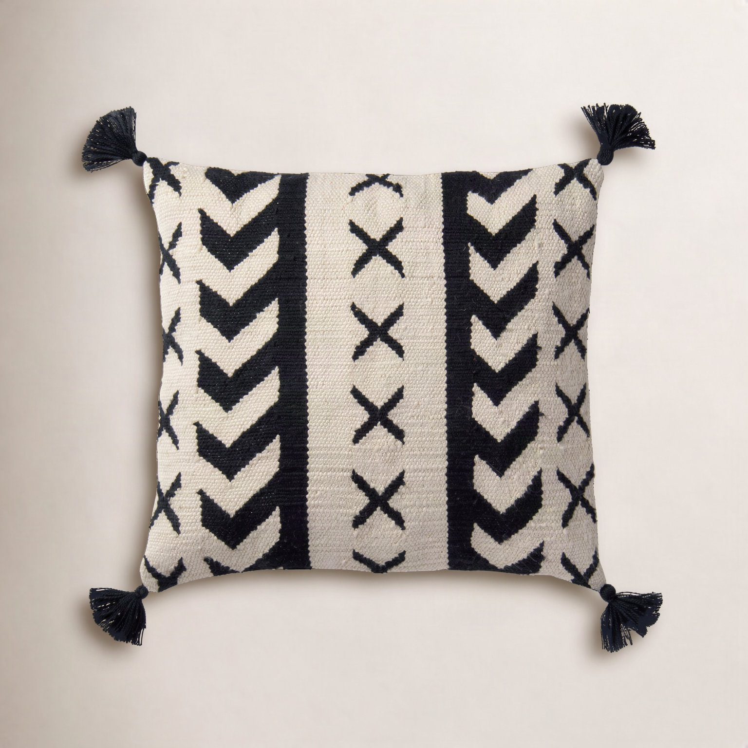 Kalindi Tassels Indoor/Outdoor Pillow Cover