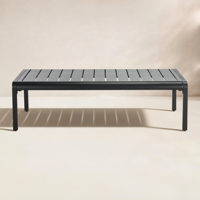 Table basse d'extérieur en aluminium Aeryn Mittal