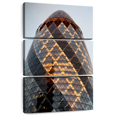 Lilie The Gherkin Skyscraper