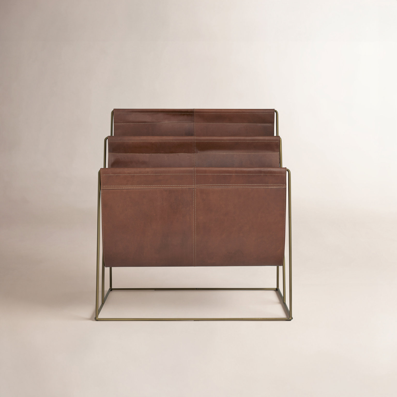 Ginesta Magazine Rack, Brown