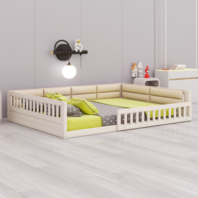 Lit plateforme tapissier en bois avec garde-corps et coussin
