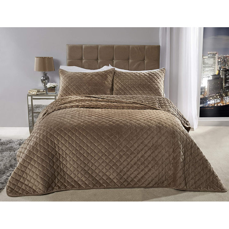 Kacie Polyester Bedspread with Pillow Shams Included, Taupe